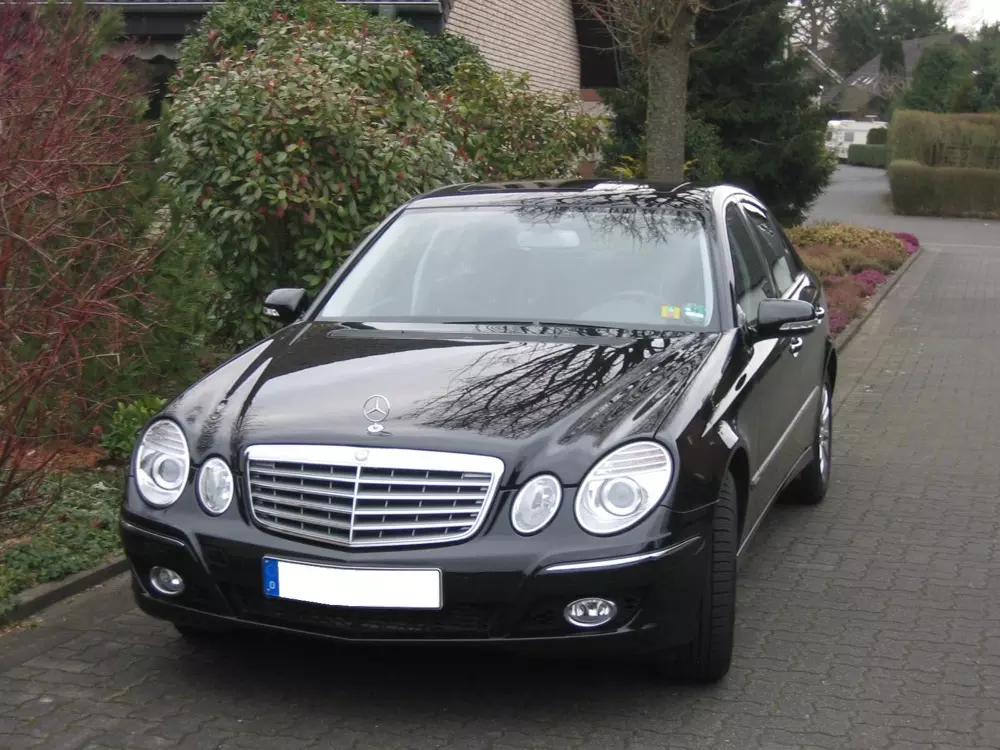 Mercedes E 200 repair manual