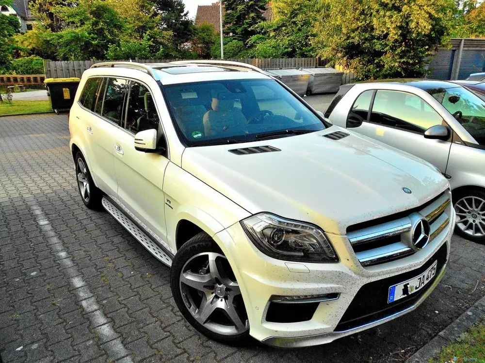 Mercedes GL 63 AMG repair manual