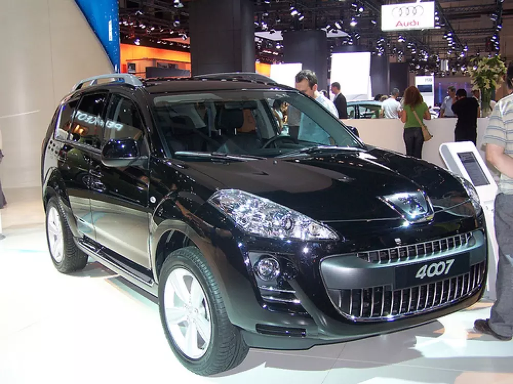 Peugeot 4007 repair manual