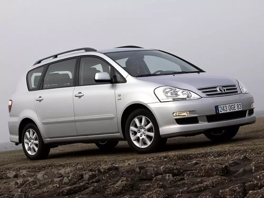 Toyota Avensis Verso repair manual