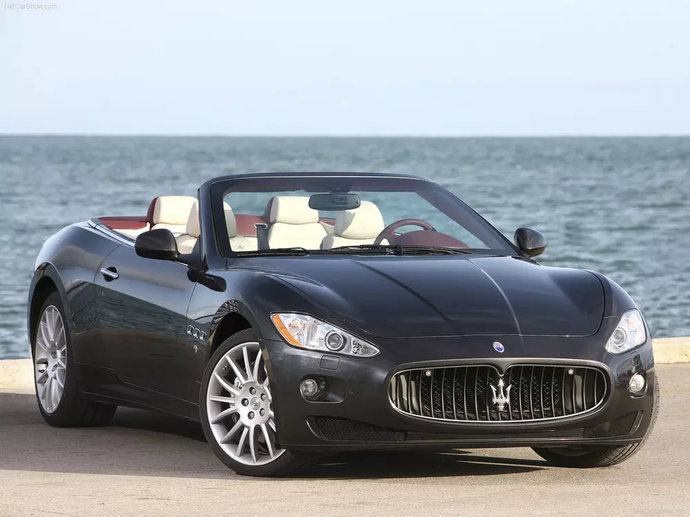 Maserati GranCabrio repair manual