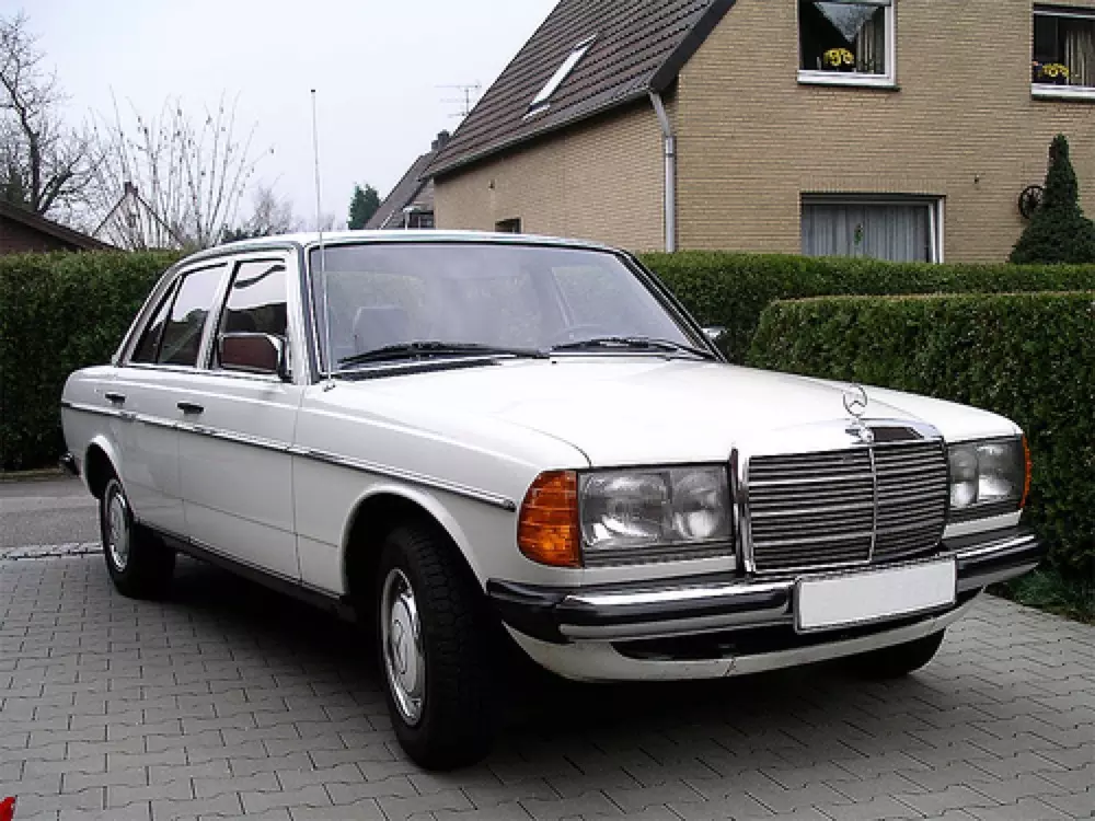 Mercedes 240 repair manual