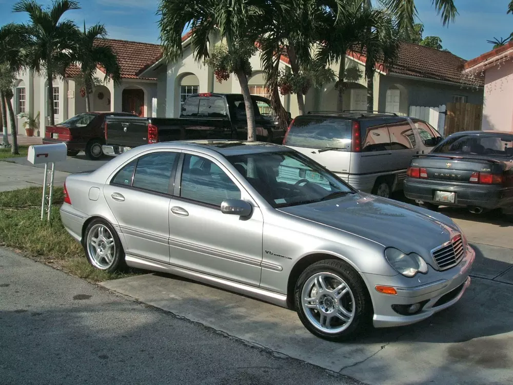 Mercedes C 32 AMG repair manual